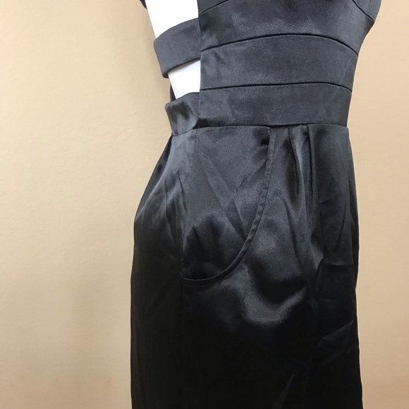 B5- Hailey Logan Satin w/Cut-Out Back & Pockets M - Picture 4 of 8